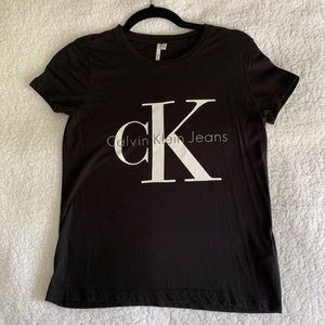 Calvin Klein Logo Graphic Tee